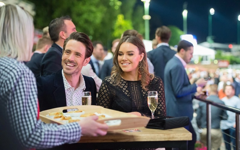 cp-carnival-hub-page_web_800x500_gstand-seat